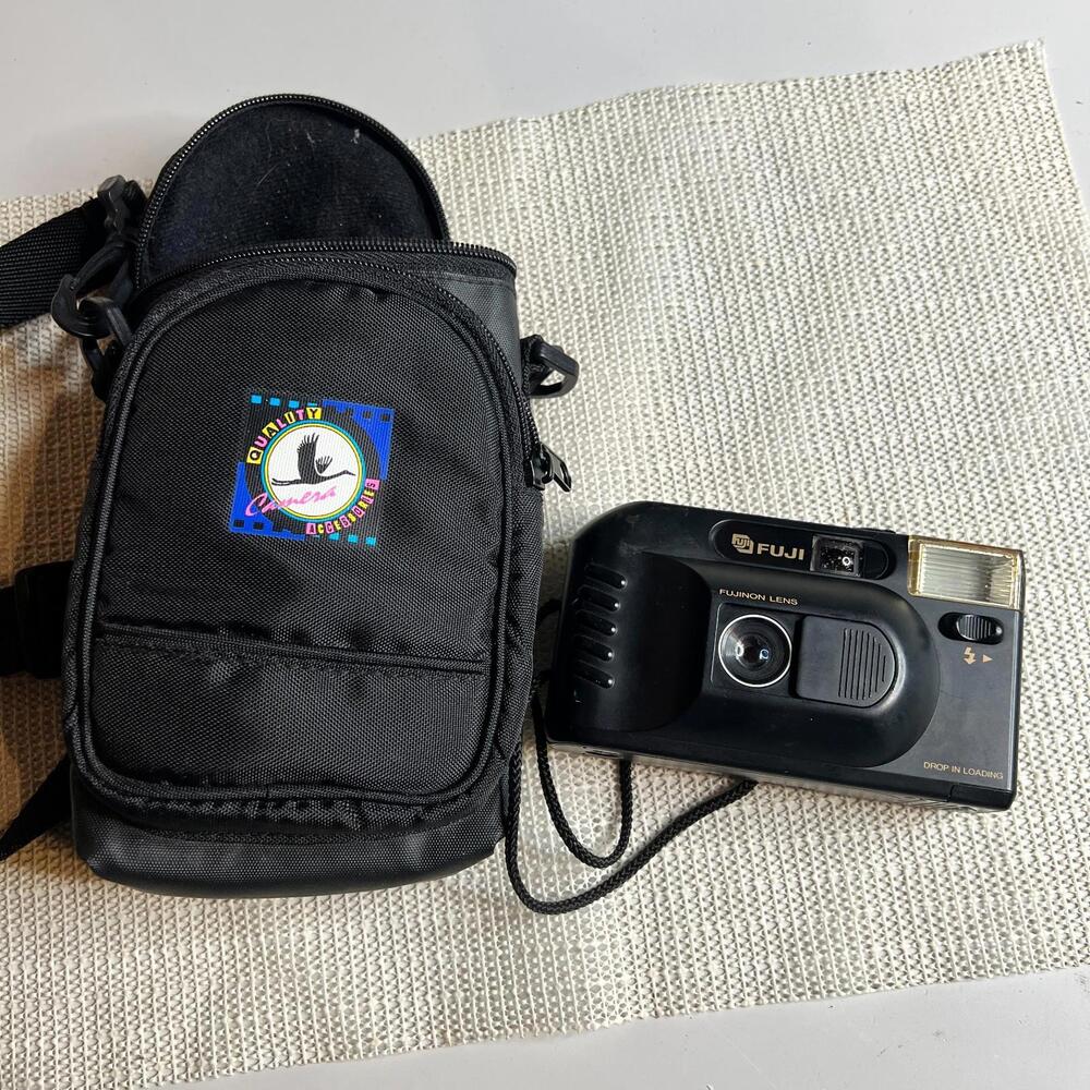 Fuji DL-7 35mm Point Shoot Film Camera Fujinon Lens Made in Japan w/ Case AS-IS